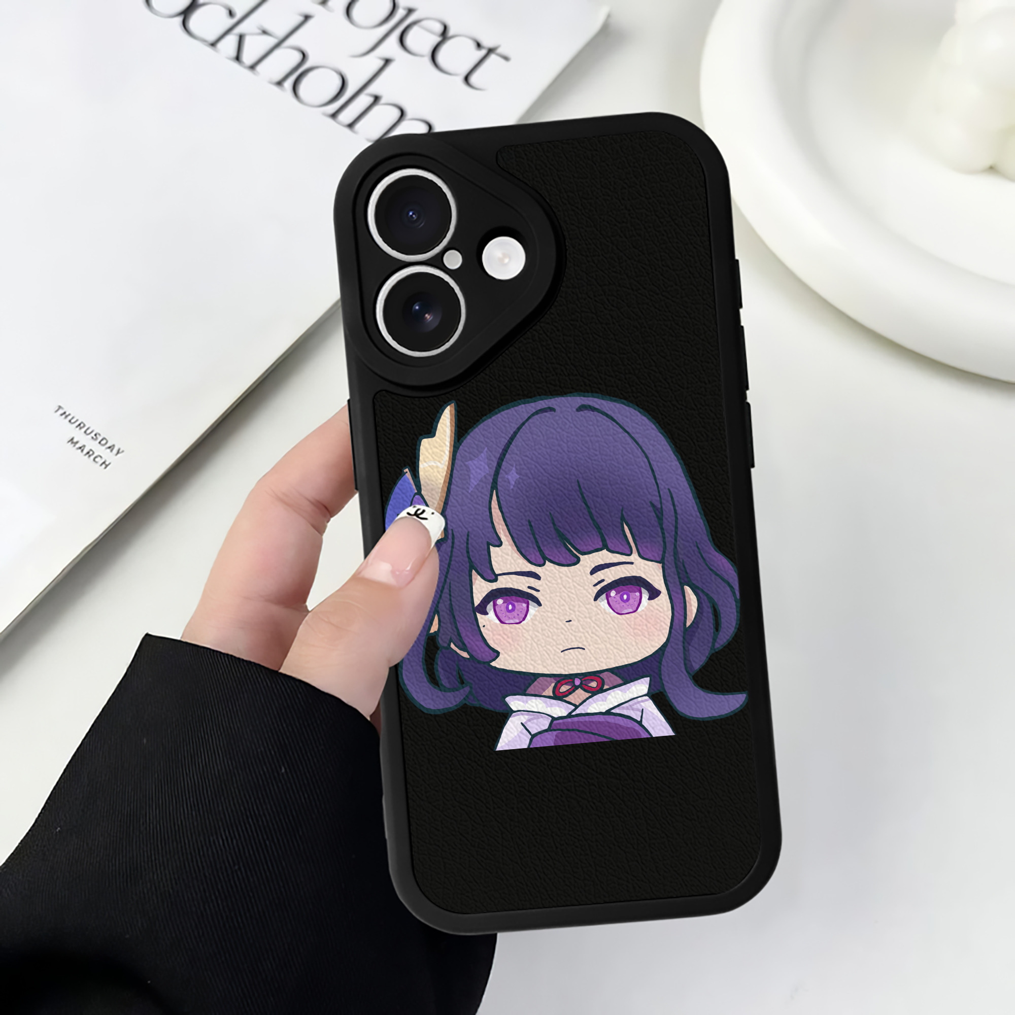 げんし神 雷電将軍 らいでんしょうぐん genshin Raiden Shogun 【iPhone 16シリーズ対応】シリコンスマホケース（レザー調） 材質：シリコン